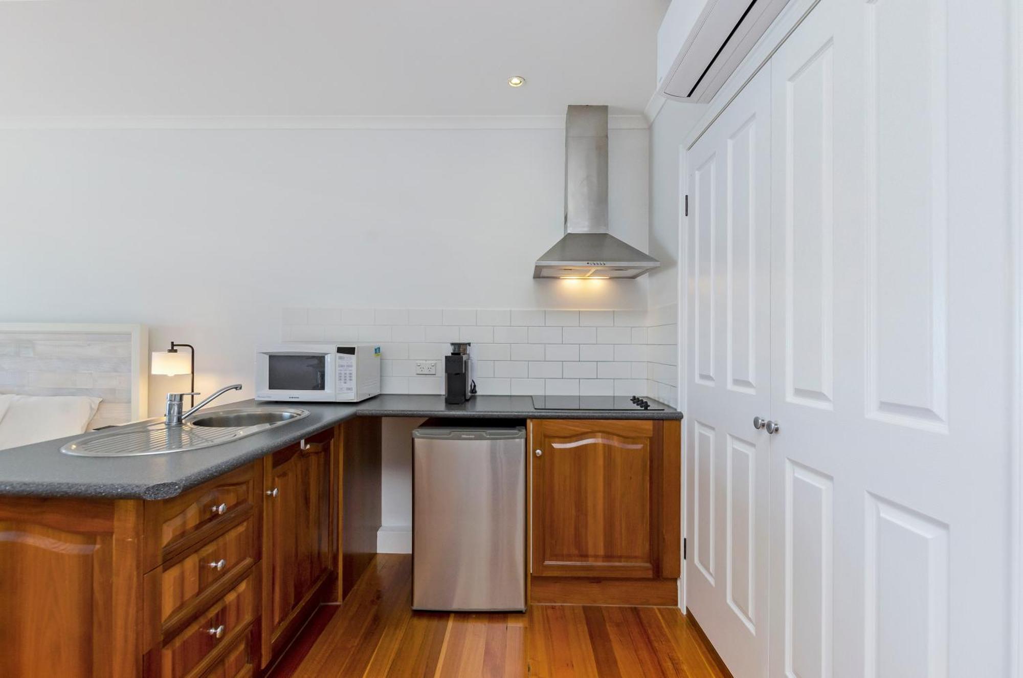 Clifftop Apartments Portland Vic Exterior photo
